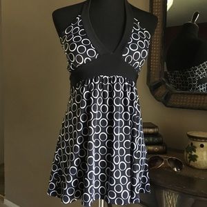 BLACK & WHITE CIRCLES A-LINE FLOWY HALTER TOP
